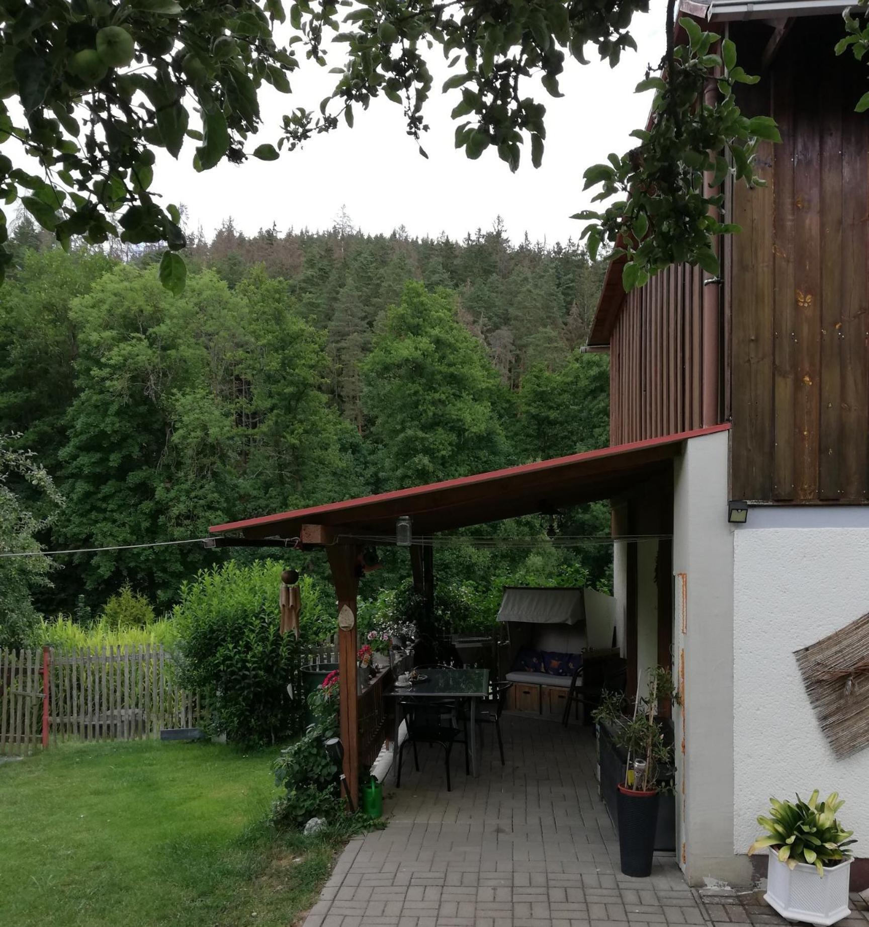 Fewo An Der Klosterruine Paulinzella Mit Kostenfreien Parkplatz Und Wlan Esterno foto